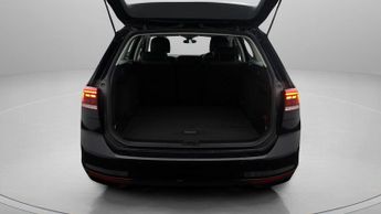 Volkswagen Passat SE NAV TDI DSG