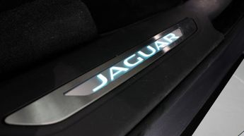 Jaguar F-PACE R-DYNAMIC SE