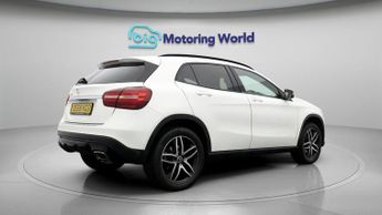Mercedes-Benz GLA GLA 180 URBAN EDITION