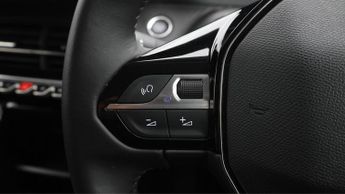 Peugeot E-2008 ACTIVE PREMIUM PLUS