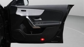 Mercedes-Benz CLA CLA 220 D AMG LINE