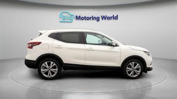 Nissan Qashqai DIG-T N-CONNECTA DCT