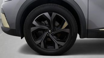 Renault Captur E-TECH ENGINEERED