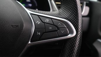 Renault Captur E-TECH ENGINEERED