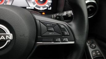 Nissan Juke DIG-T N-CONNECTA DCT