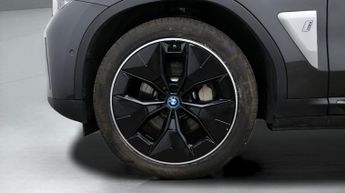 BMW iX3 PREMIER EDITION PRO