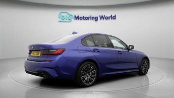 BMW 3 Series 330E M SPORT