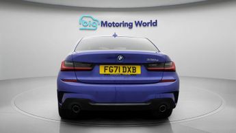 BMW 3 Series 330E M SPORT