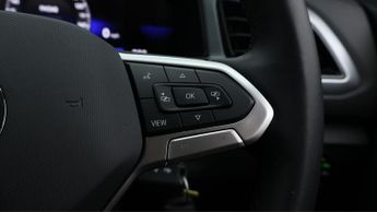 Volkswagen T-Roc LIFE TSI DSG