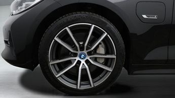 BMW 3 Series 330E SPORT PRO