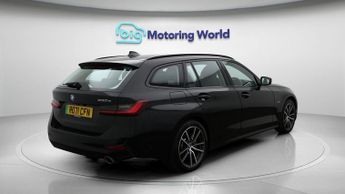 BMW 3 Series 330E SPORT PRO