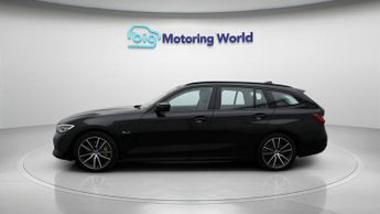 BMW 3 Series 330E SPORT PRO