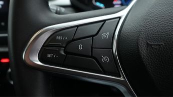 Renault Captur TECHNO E-TECH