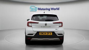 Renault Captur TECHNO E-TECH