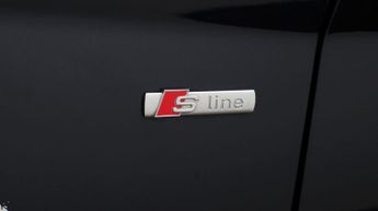 Audi Q5 TFSI QUATTRO S LINE BLACK EDITION