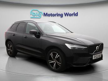 Volvo XC60 B5 R-DESIGN