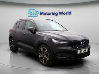 Volvo XC40 B4 R-DESIGN PRO