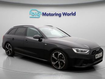 Audi A4 AVANT TFSI S LINE BLACK EDITION