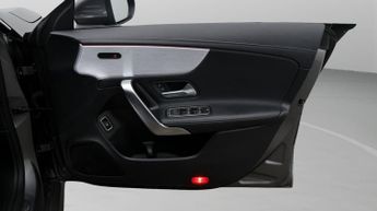 Mercedes-Benz CLA CLA 200 AMG LINE PREMIUM