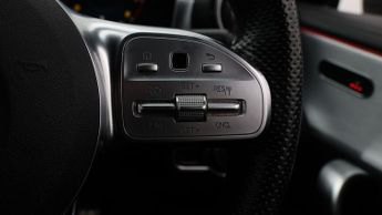 Mercedes-Benz CLA CLA 200 AMG LINE PREMIUM