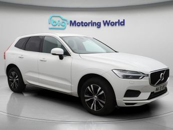 Volvo XC60 B5 MOMENTUM AWD