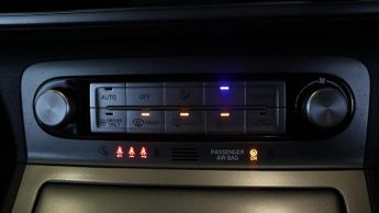 Hyundai KONA PREMIUM