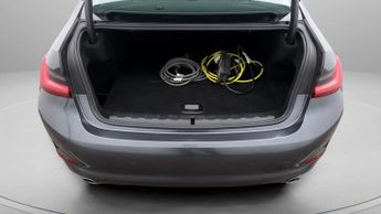 BMW 3 Series 330E SE PRO