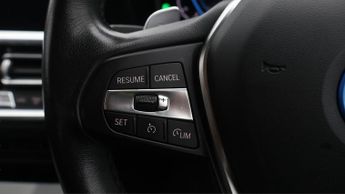 BMW 3 Series 330E SE PRO