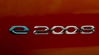 Peugeot E-2008 GT