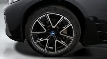 BMW i4 EDRIVE40 M SPORT