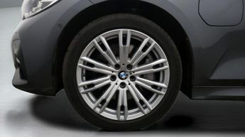 BMW 3 Series 330E M SPORT