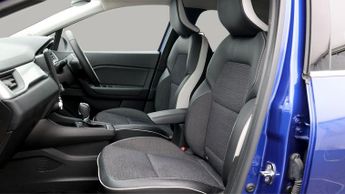 Renault Captur TECHNO E-TECH