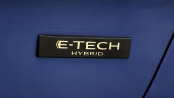 Renault Captur TECHNO E-TECH