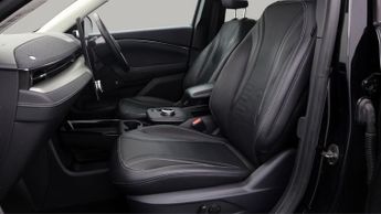 Ford Mustang Mach-E BASE