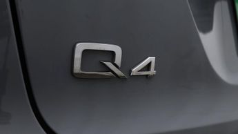 Audi Q4 e-tron S LINE