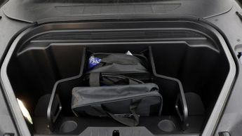 Ford Mustang Mach-E BASE