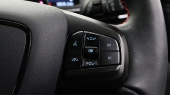 Ford Mustang Mach-E BASE