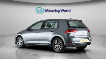 Volkswagen Golf SE TDI DSG