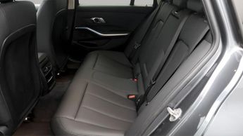 BMW 3 Series 330E SE PRO