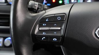 Hyundai KONA PREMIUM SE