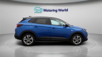 Vauxhall Grandland X SRI NAV