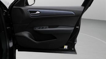 Renault Arkana ICONIC E-TECH