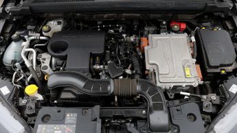 Renault Arkana ICONIC E-TECH