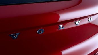 Volvo XC40 RECHARGE T4 R-DESIGN