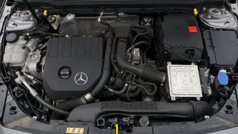 Mercedes-Benz A Class A 180 AMG LINE EXECUTIVE