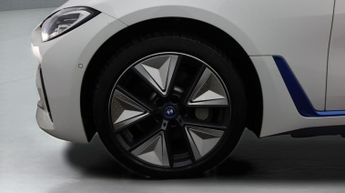 BMW i4 EDRIVE40 SPORT