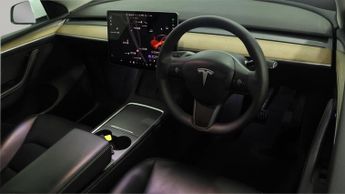 Tesla Model Y LONG RANGE AWD