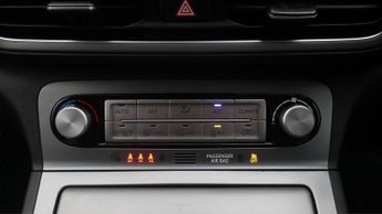 Hyundai KONA PREMIUM