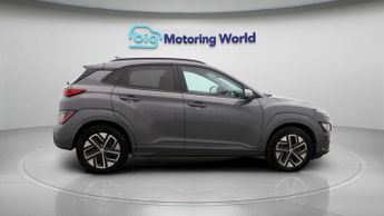 Hyundai KONA PREMIUM