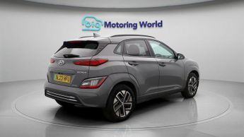 Hyundai KONA PREMIUM